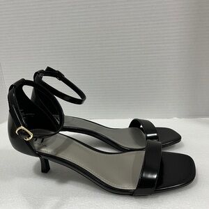 Worthington Wor Olden Kitten Heeled Black Sandal. Size 10M. Color: Black‎
